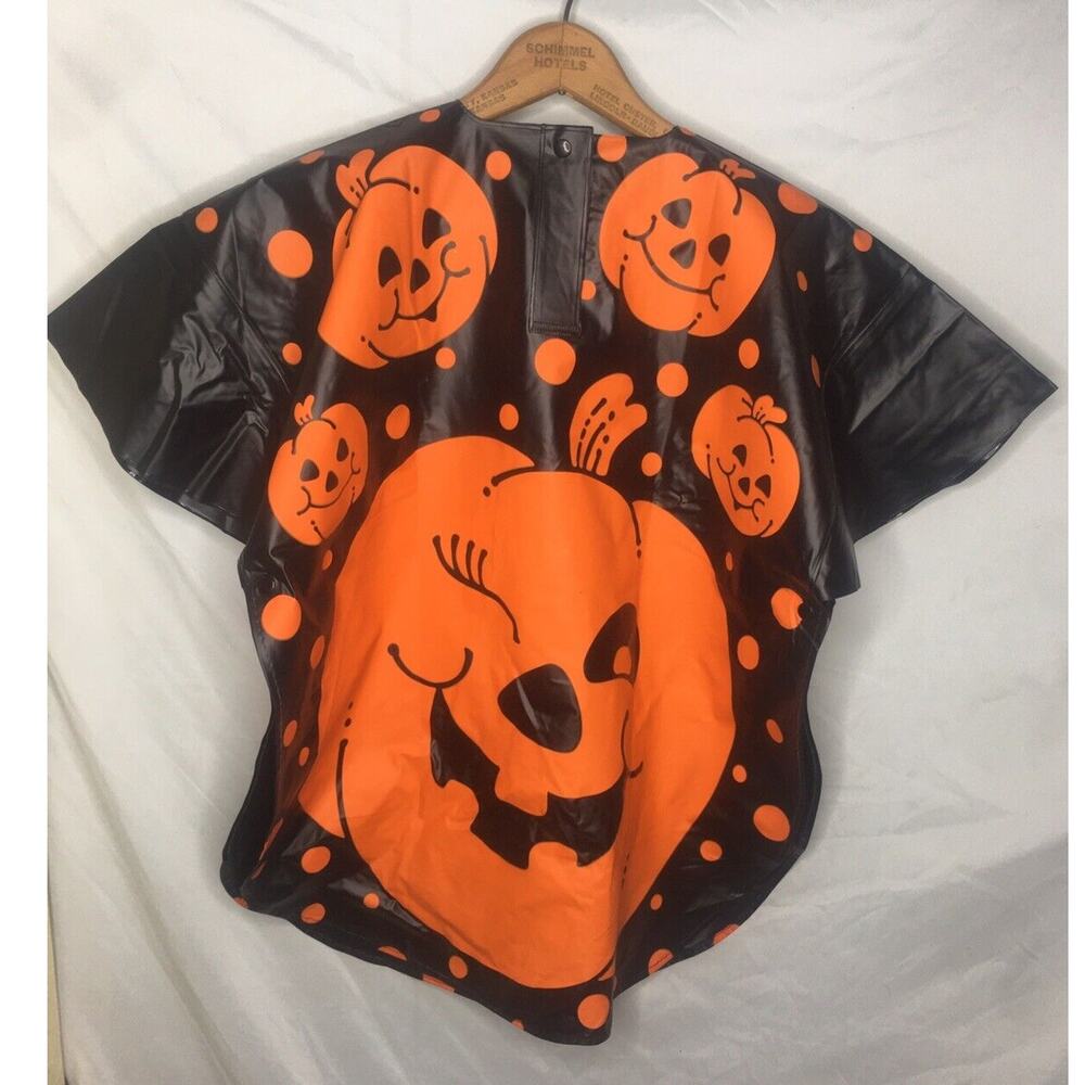 Kids Halloween Pumpkin All Over Print Vinyl Poncho Size Small Avon Vintage 1991